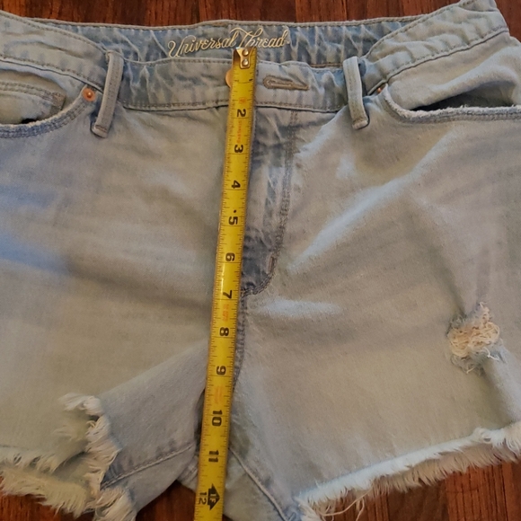Size 12 Universal Thread shorts - Picture 3 of 6